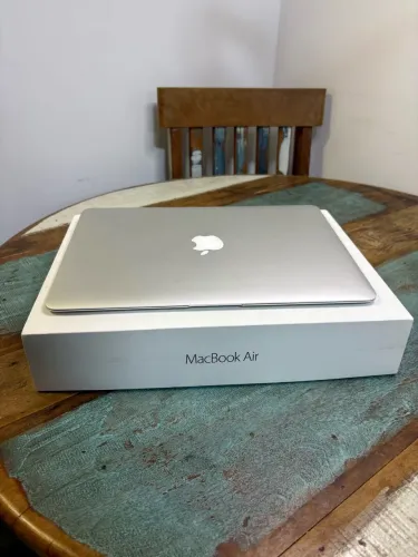 Vendo MacBook Air 13" (2017) - C/ Caixa c/ Acessórios Originais