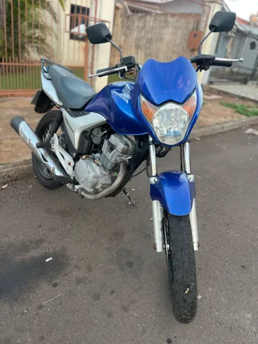 Titan 150