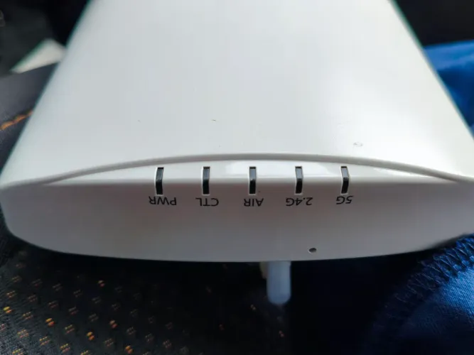 Roteador Access Point Ruckus R320 Unleashed Wi-Fi Empresarial