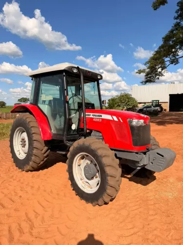 TRATOR AGRÍCOLA 2018 DISPONÍVEL