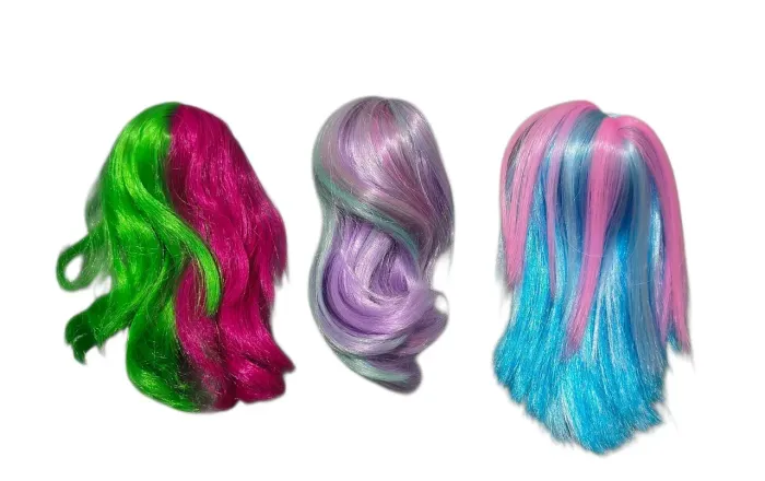 Perucas para Barbie Color Reveal