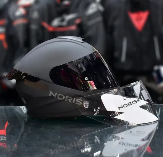 Capacete