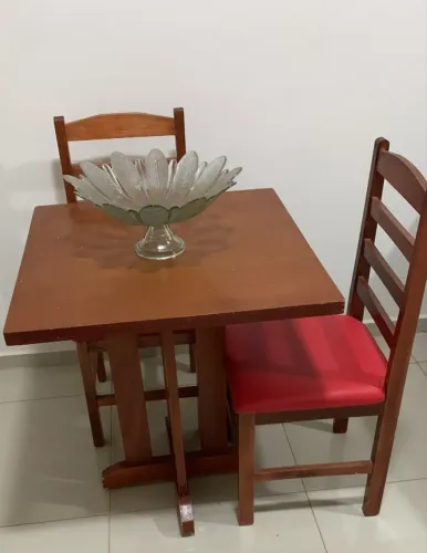 KIT RESTAURANTE - MESA + 4 CADEIRAS.