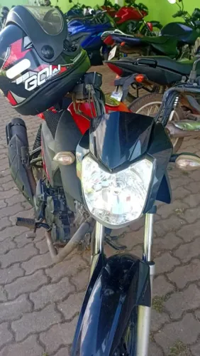 Vendo essa moto