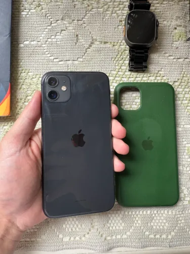 Vendo esse iPhone 11 de 128gb em muito bom estado