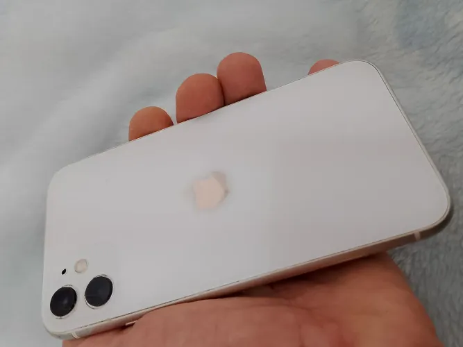 iPhone 11