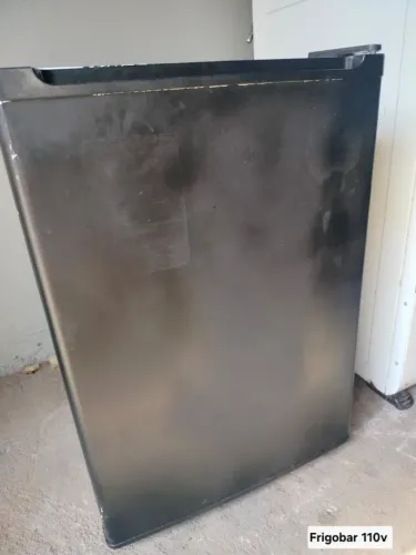 Frigobar 110v $450,00 A vista 12x 42,81 no cartão de crédito