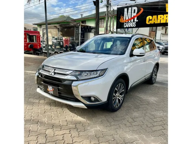 Mitsubishi Outlander 2.2 165cv Diesel Aut. 2016
