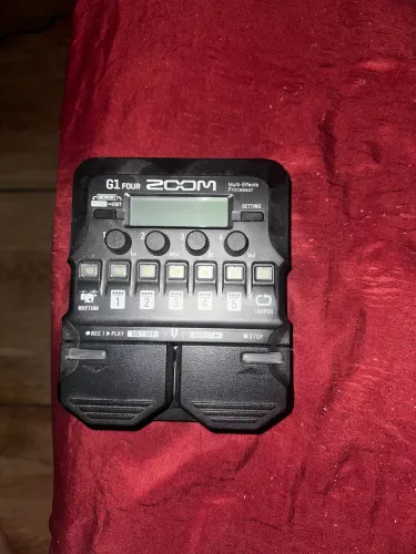 Zoom Pedal De Efeitos Para Guitarra G1 Four Preto