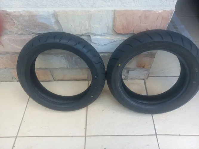 Par de pneus Dunlop para Yamaha Xmax 300