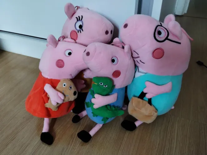 Pelúcia Família Peppa Pig