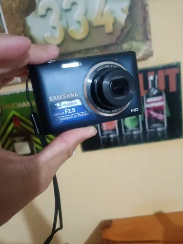 Câmera Samsung ST72 novinha