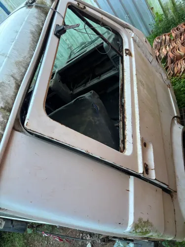 CABINE CAMINHÃO VW 8-120