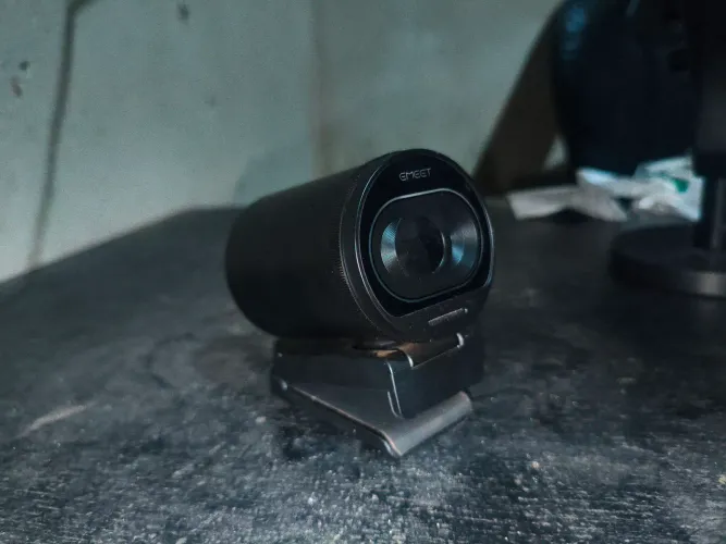 Microfone e web cam