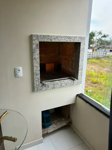 Apartamento para Alugar em Camboriú R$ 2.500,00 (Condomínio Incluso)