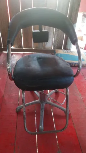 Vendo cadeira hidráulica de salão de beleza