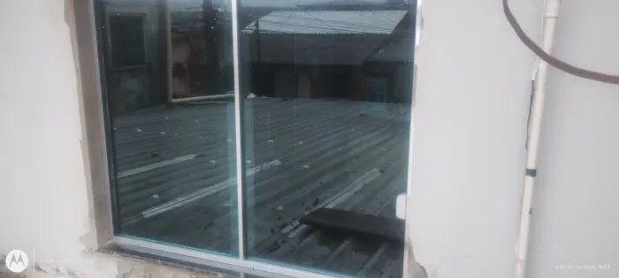 Janela 100x1.20 verde apenas 700 já estálado