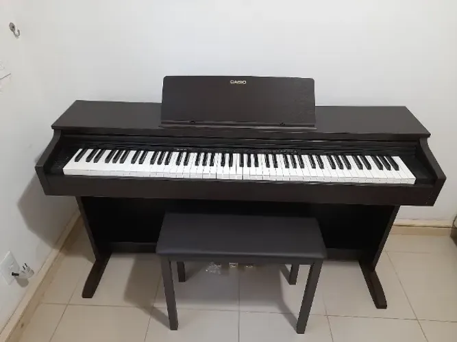 Piano eletrônico Casio AP 270 Celviano
