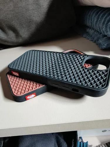 Capa vans para iPhone 14 plus e 15 plus