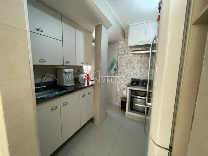 OPORTUNIDADE ÚNICA! APARTAMENTO ENCANTADOR NO CATETE - PRÓXIMO AO METRÔ