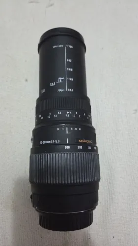 Lente sigma 70-300 Semi nova