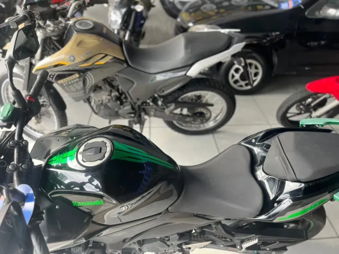 KAWASAKI Z400 10.000 Mil Km rodados
