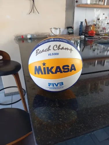 Bola Oficial Vôlei de Praia Mikasa VLS300 Beach Champ - Nova