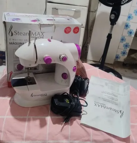 Máquina d costura compacta STEAM MAX MAXHOME