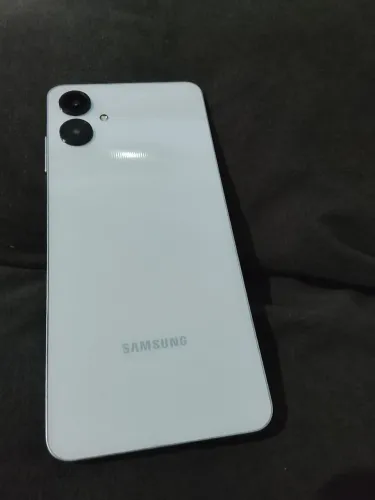 Samsung A06 novinho