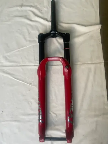 Suspensão Rock Shox Lyrik Ultimate 170mm