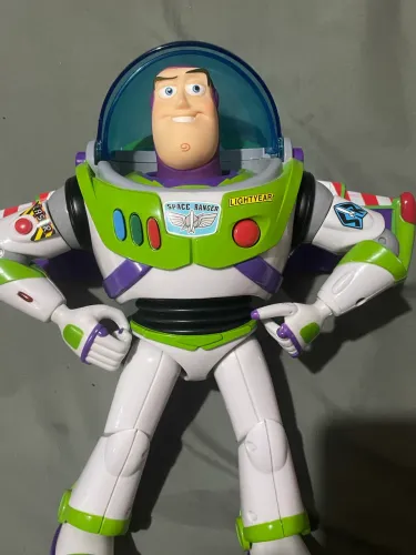 Boneco buzz lightear