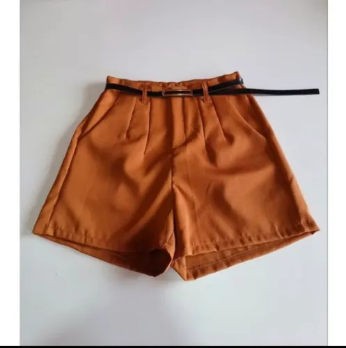 Short de alfaiataria com cinto