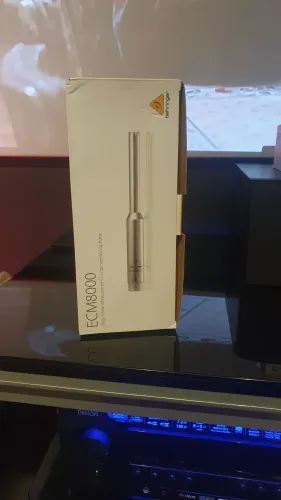 Behringer EMC8000 NOVO