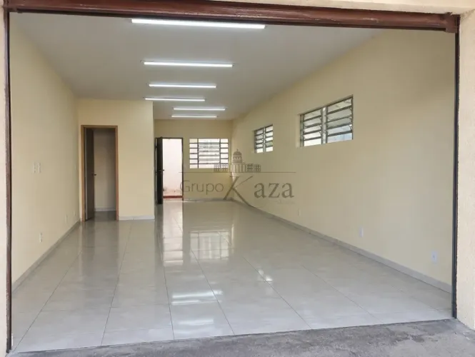 Oportunidade - Ponto Comercial - Parque Industrial - 2 Pontos - 75m².