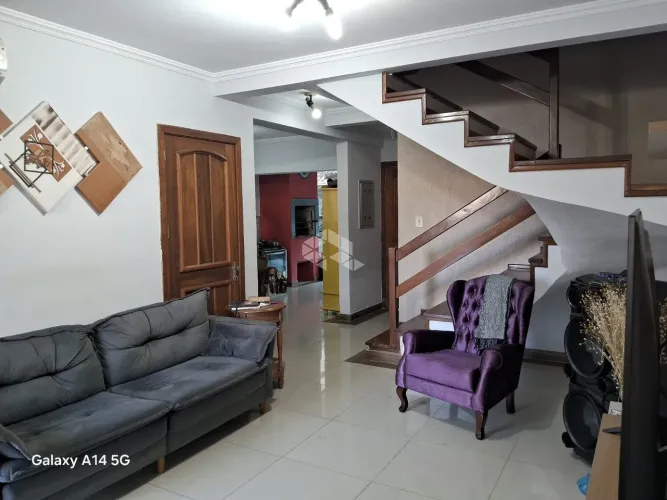 Casa Condominio 2 dorm. 2 vagas. 196m² Bairro Guarujá
