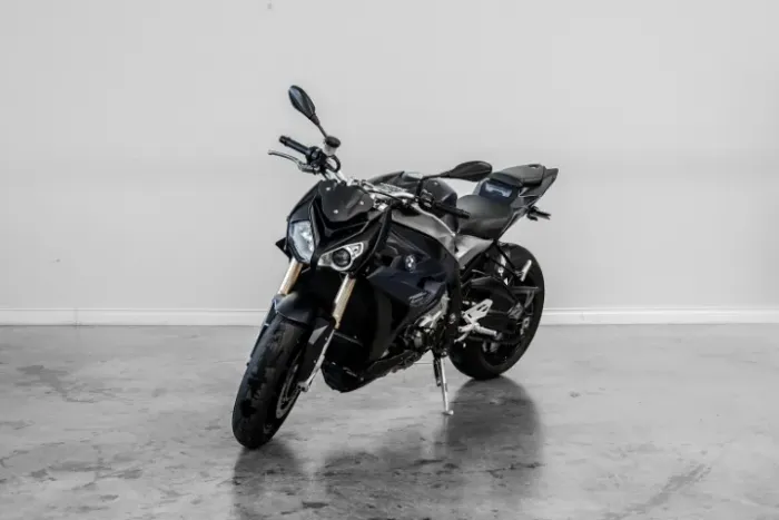 BMW S1000 R SUPER NOVA