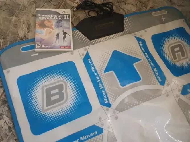 Jogo Dance Dance Revolution II para Nintendo Wii com tapete original (game lacrado)
