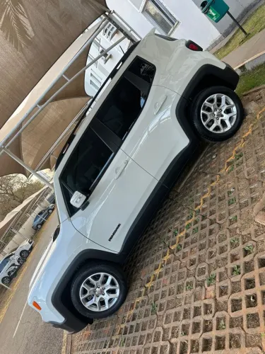 Jeep Renegade Longitude 1.8 4X2 Flex 16V Aut. 2016