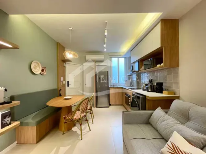 Quarto e sala reformado em IPANEMA