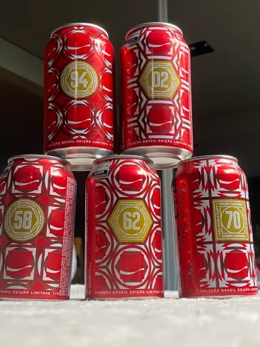 Coleção 5 Latas Coca-Cola Pentacampeonato (Cheias)