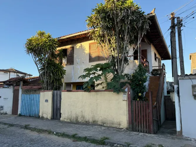 À venda imóvel com 3 casas independentes ao lado da Lagoa de Geribá, Armação dos Búzios