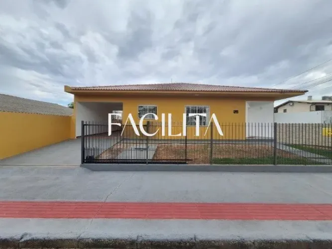 Casa com 2 quartos no bairro Carianos, Florianópolis
