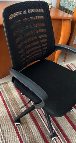 Cadeira de escritório com braço