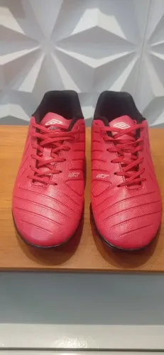 Chuteira society umbro