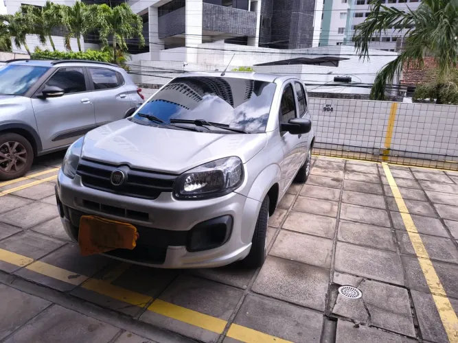 Fiat Uno Attractive 1.0 EVO Fire Flex 8V 5P 2021