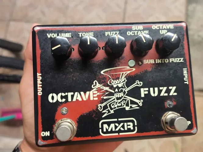 Octave fuzz mxr slash
