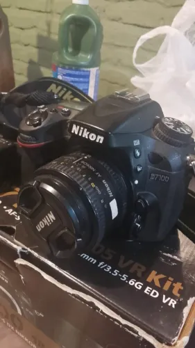 NIKON D7100