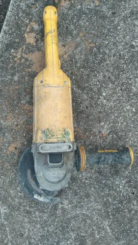 Esmerilhadeira Angular 7" 2200W 220V Dewalt