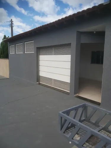 Linda casa à venda
