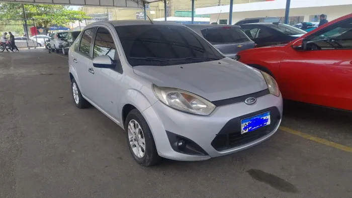 Ford Fiesta SE 1.6 8V Flex 5P 2014